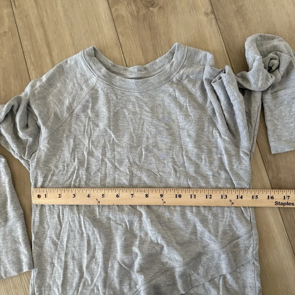 Athleta Sweatshirt Womens XS Crossover Crewneck Long Sleeve Super Soft Shirt
